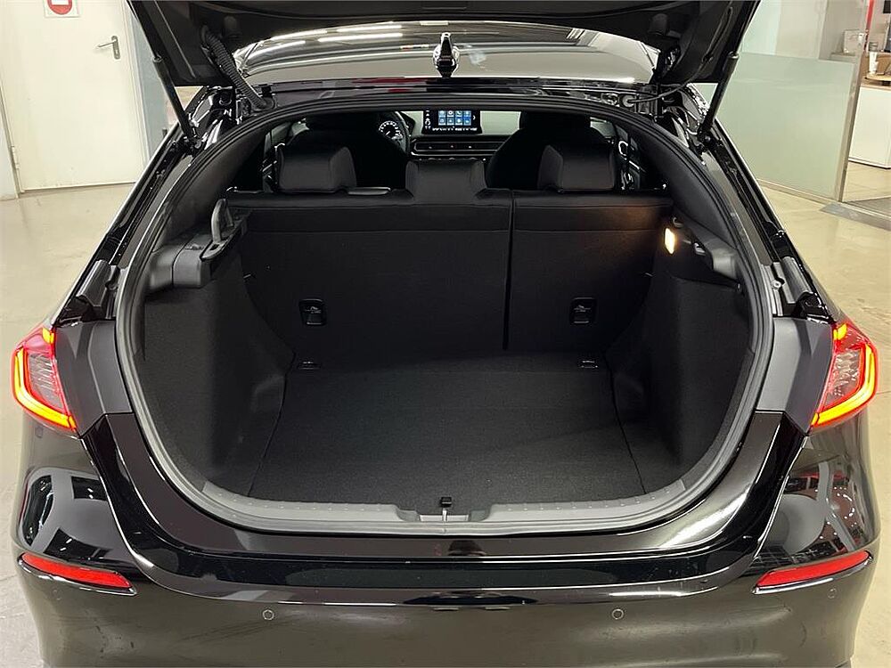 Honda Civic 2.0 i-MMD Elegance CVT
