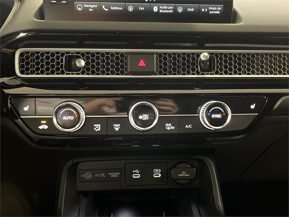 Honda Civic 2.0 i-MMD Elegance CVT