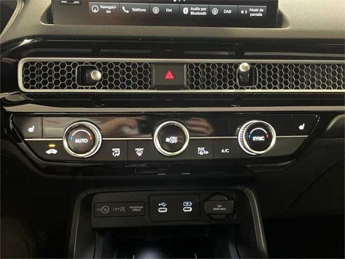 Honda Civic 2.0 i-MMD Elegance CVT