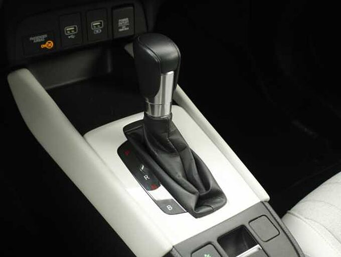 Honda Jazz JAZZ 1.5 I-MMD HEV EXECUTIVE 5P