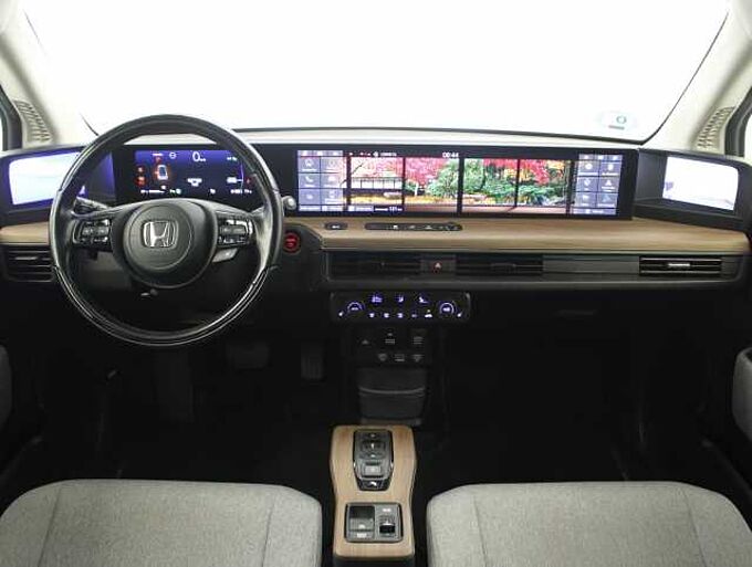 Honda e Advance 17' Standard
