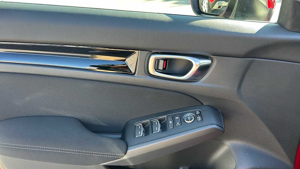 Honda Civic 2.0 HEV ELEGANCE CVT 184 5P