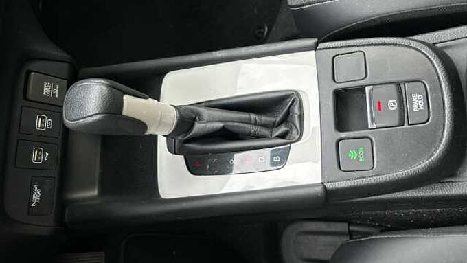 Honda Jazz 1.5 I-MMD HEV ELEGANCE 109 5P